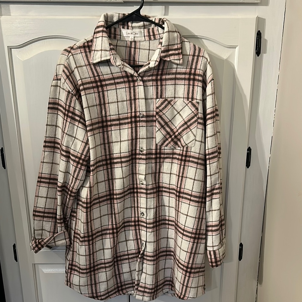 Eden & Olivia Shirt/Dress Size Large wore a few times